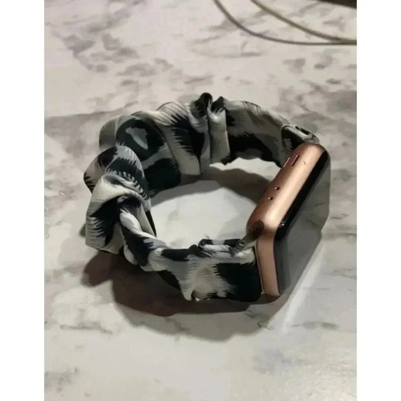 Leopard Print Apple Watch Band - Picture 1 of 5